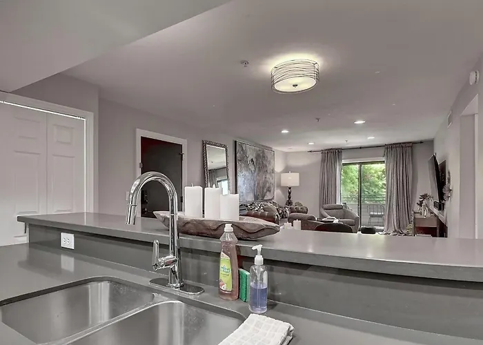 Charming Comfy In The Heart Of Old Town Scottsdale
